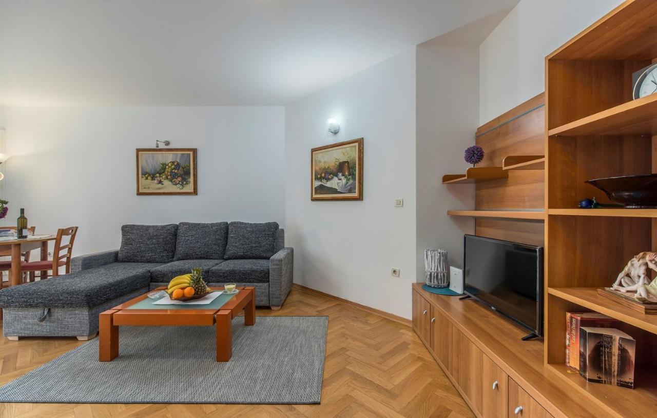 Apartment Amela Poreč Buitenkant foto